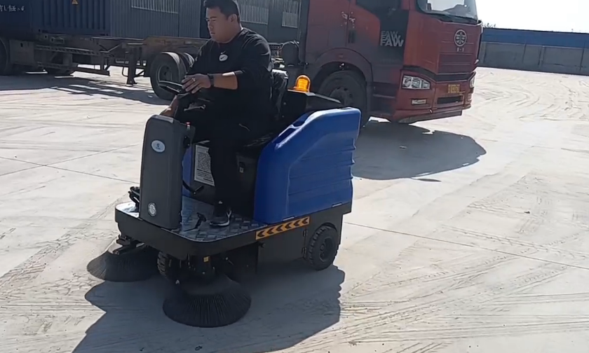 江蘇富強物流 DJ1300F 室外道路水泥地面清掃灰土.png